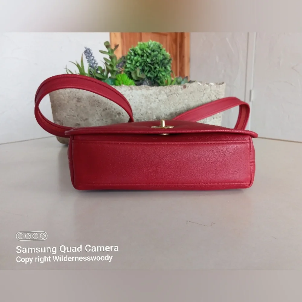 Coach Legacy Companion Flap #9715, 2001. Turn Lock, Crossbody, Red/Bordeaux - Picture 9 of 16